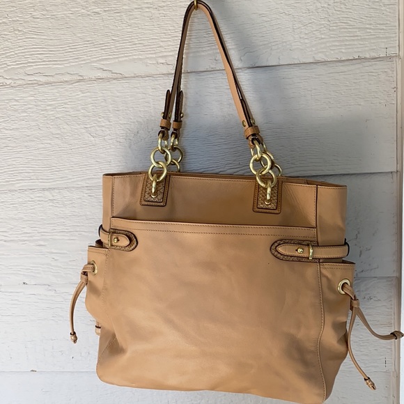 Coach super soft leather bag - Picture 2 of 9